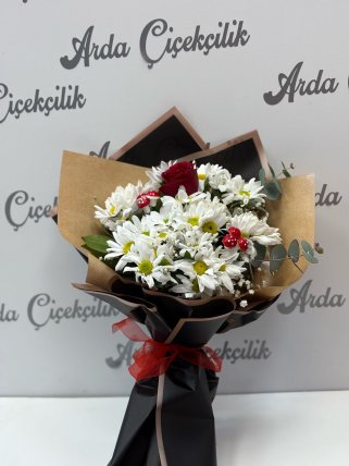 Papatyalar İçinde Tek Gül, Kütahya çiçekçi